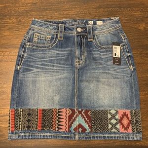 Miss Me Embroidered Skirt ✨